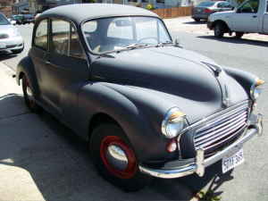 1967 Morris Minor front