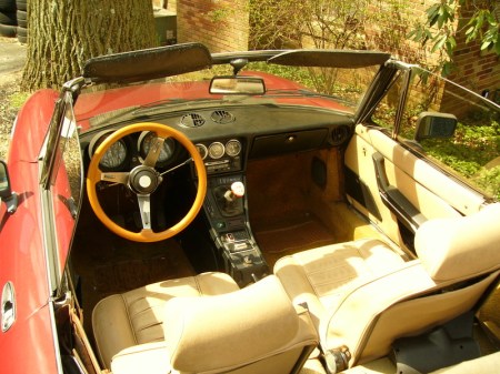 1981 Alfa Romeo Spider Veloce interior