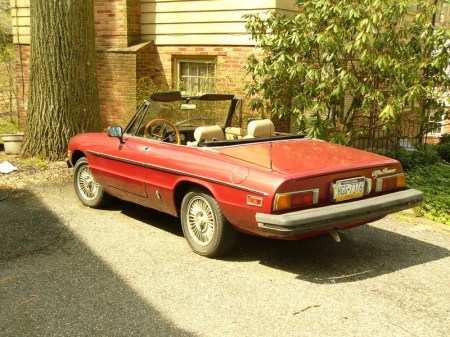 1981 Alfa Romeo Spider Veloce left