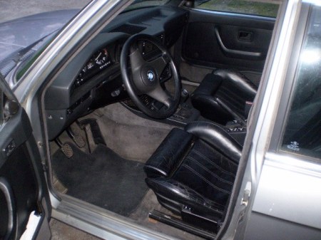 1988 BMW 535iS interior