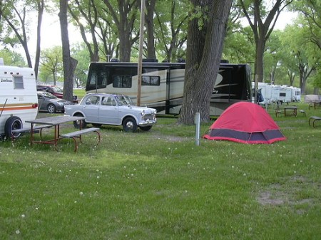1959 Fiat 1100 camping