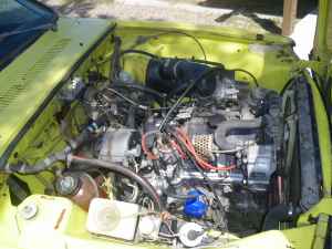 1974 Renault R12 Break engine