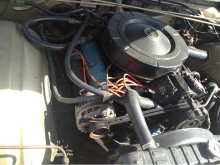 1967 Chrysler Newport engine