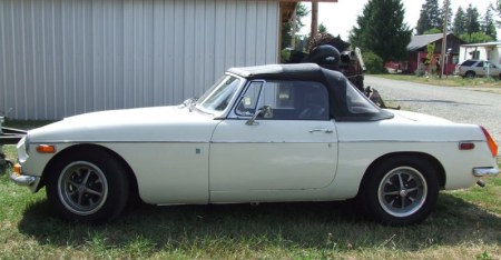 1972 MGB left side