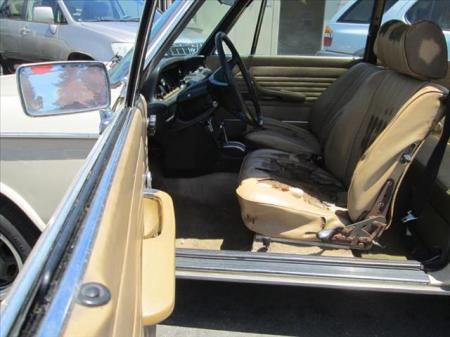 1975 BMW 2002 automatic interior