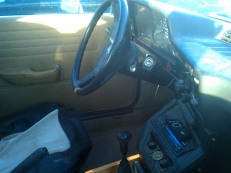 1977 BMW 320i interior