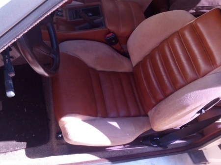 1987 Maserati BiTurbo Si interior
