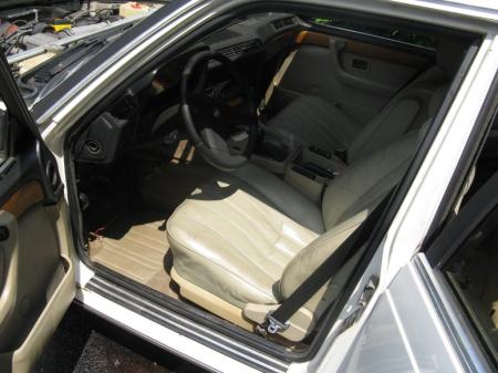 1984 BMW 745i 5spd interior