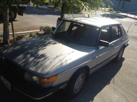 1984 Saab 900 turbo left front