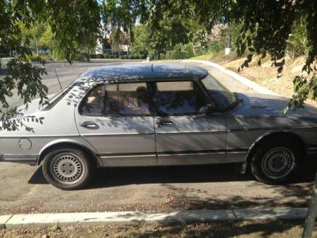 1984 Saab 900 turbo right side