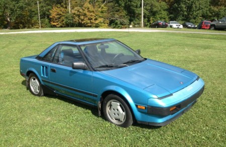 1985 Toyota MR2 right front
