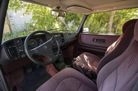 1986 Saab 900 turbo interior front