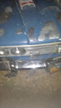 1970 Rover 3500 blue nose