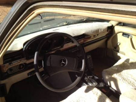 1977 Mercedes 280SE interior