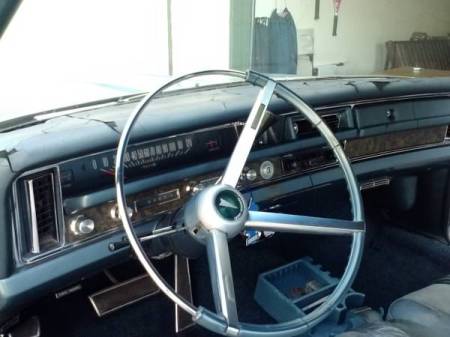 1968 Pontiac Bonneville hardtop interior