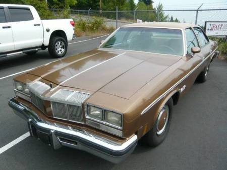1976 Oldsmobile Cutlass left front