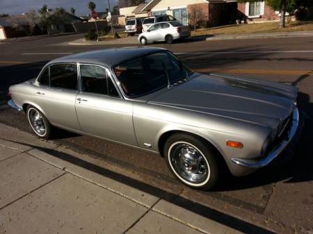 1974 Jaguar XJ6L right front