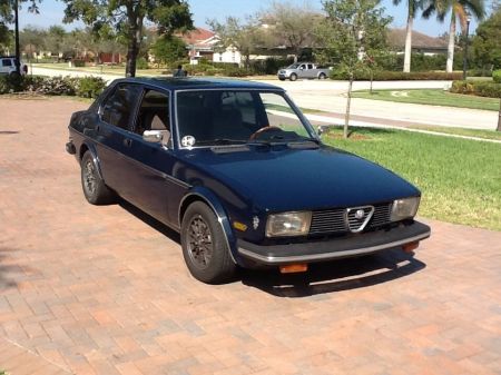 1978 Alfa Romeo Alfetta Berlina right front