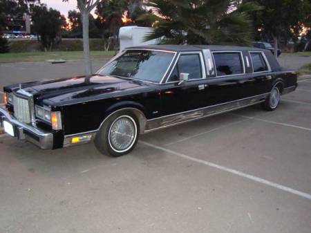 1986 Lincoln Town Car limo left front