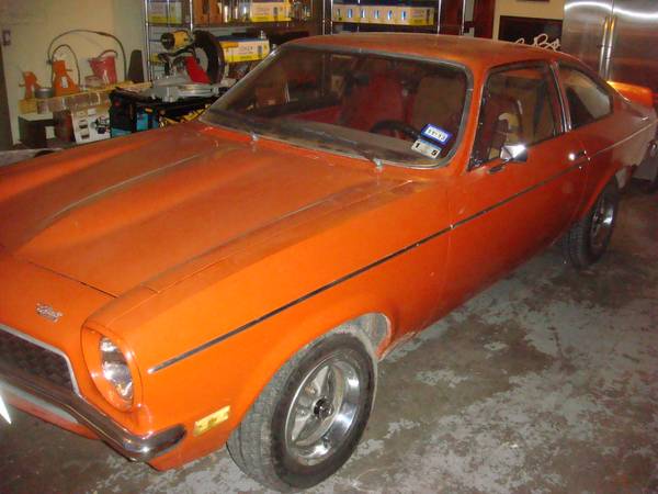 Miniature American Muscle Chevrolet Vega GT 1973 - Orange - Échelle 1/18 - NEUVE