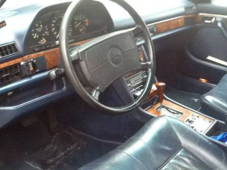 1986 Mercedes 560 SEL interior