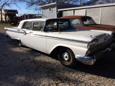 1959 Ford Fairline 500 right front