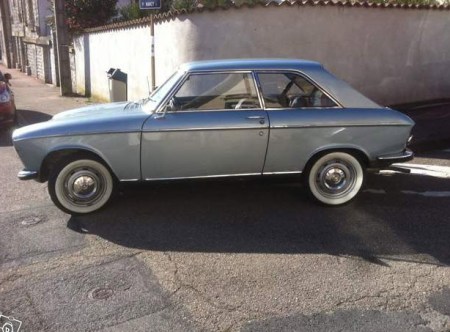 1969 Peugeot 204 coupe left front