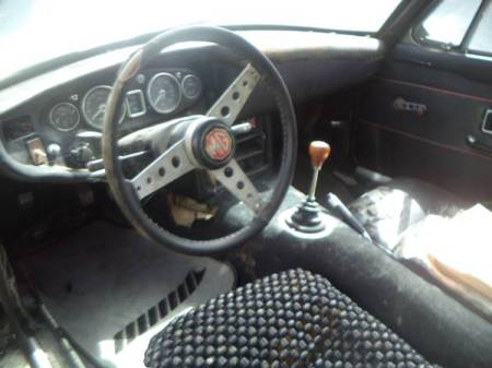 1968 MG BGT interior