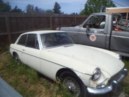 1968 MG BGT right front