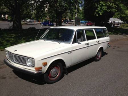 1969 Volvo 145S left front
