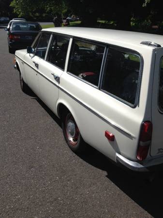 1969 Volvo 145S left rear