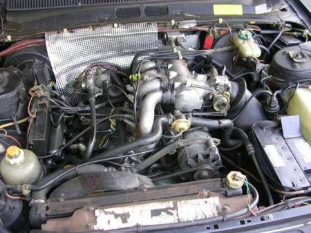 1985 Peugeot 505S wagon engine