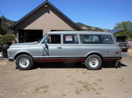 1969 Chevrolet Suburban left side