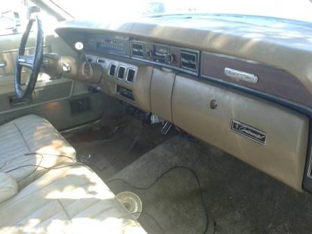 1974 Lincoln Continental Town Coupe interior