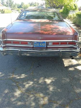 1974 Lincoln Continental Town Coupe rear