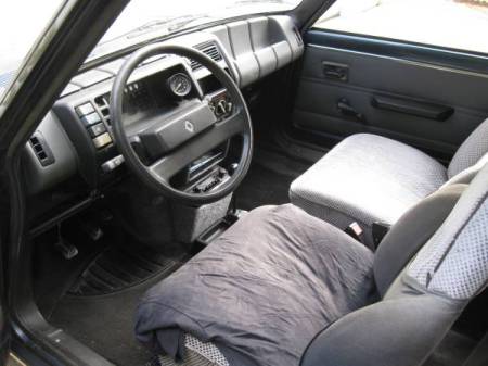 1983 Renault LeCar interior
