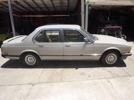 1985 BMW 745i right side