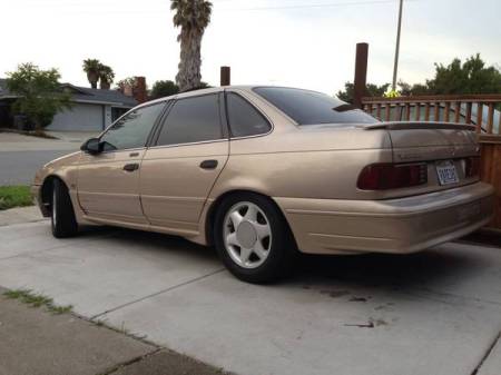 1991 Ford Taurus SHO left rear