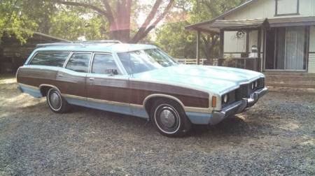 1972 Ford LTD Crown Victoria Country Squire right front