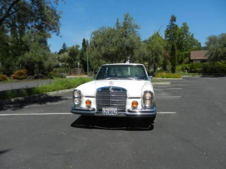 1973 Mercedes 280SE 4.5 front