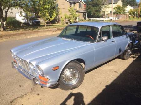 1972 Jaguar XJ6 left front