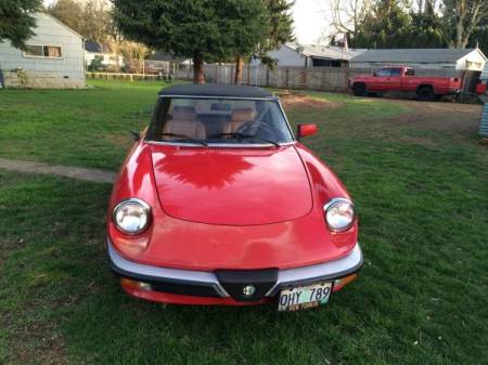 1989 Alfa Romeo Spider Veloce nose