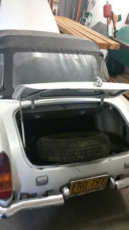 1973 MG Midget rear