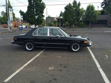 1977 BMW 530i right side