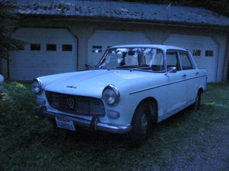 1969 Peugeot 404 left front