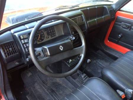 1982 Renault Le Car interior