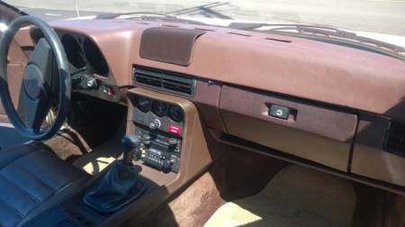 1979 Porsche 924 interior