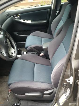 2005 Toyota Corolla XRS interior