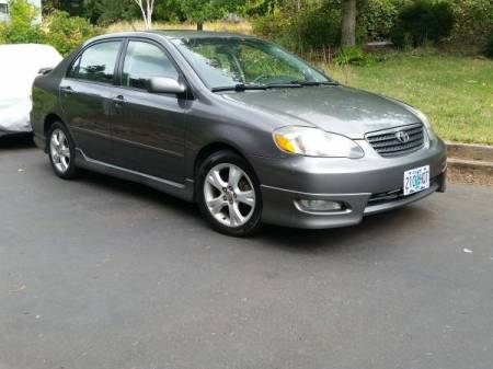 2005 Toyota Corolla XRS right front
