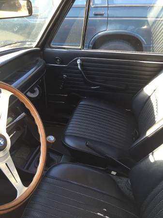 1975 BMW 2002 2 interior